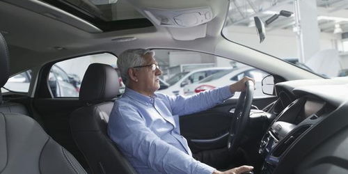 剛提新車，這些汽車用品千萬別買！一個月后肯定后悔，純屬浪費錢